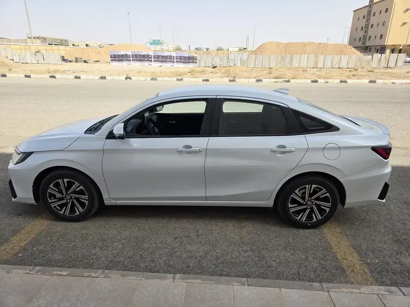 تويوتا يارس 2023 فل كامل