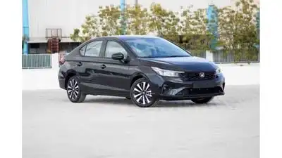 هوندا سيتي هوندا سيتي 1.5 LXS 2024 - أسود كريستالي من الداخل عاجي