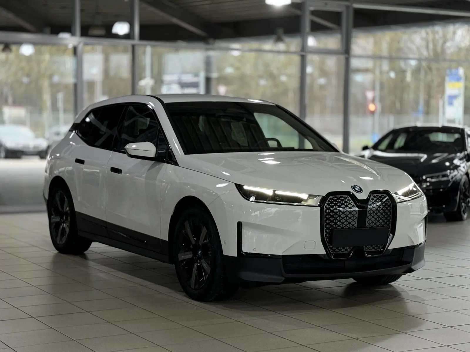 بي أم دبليو iX 2022