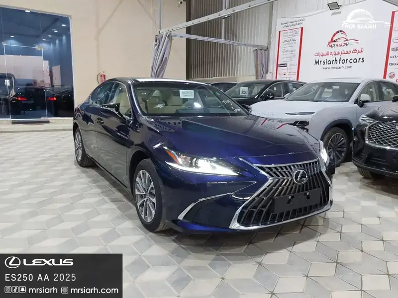 Lexus ES 2025