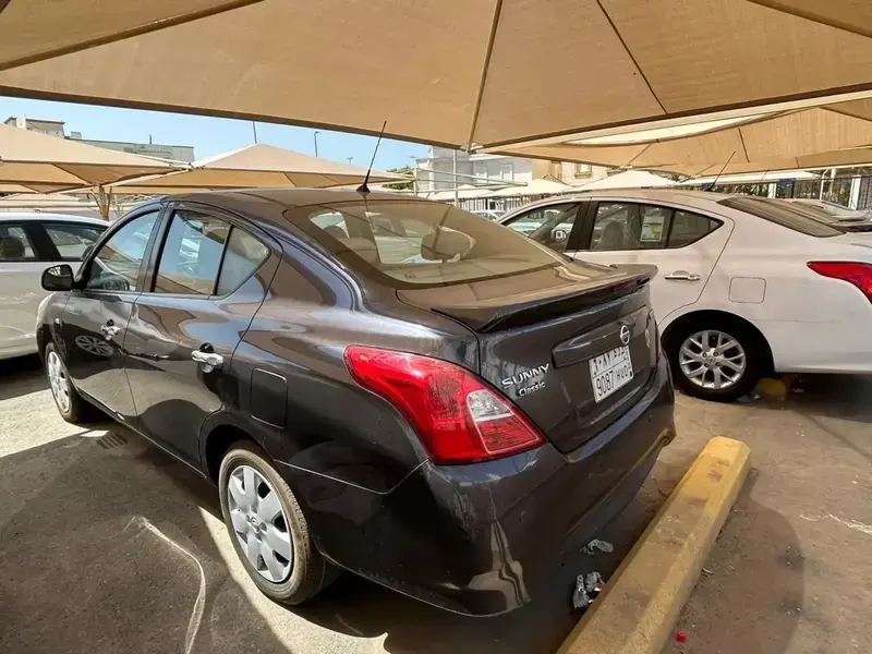 Nissan Sunny 2021