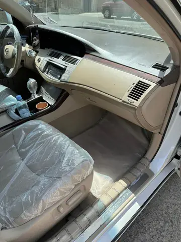 تويوتا أفالون 2009