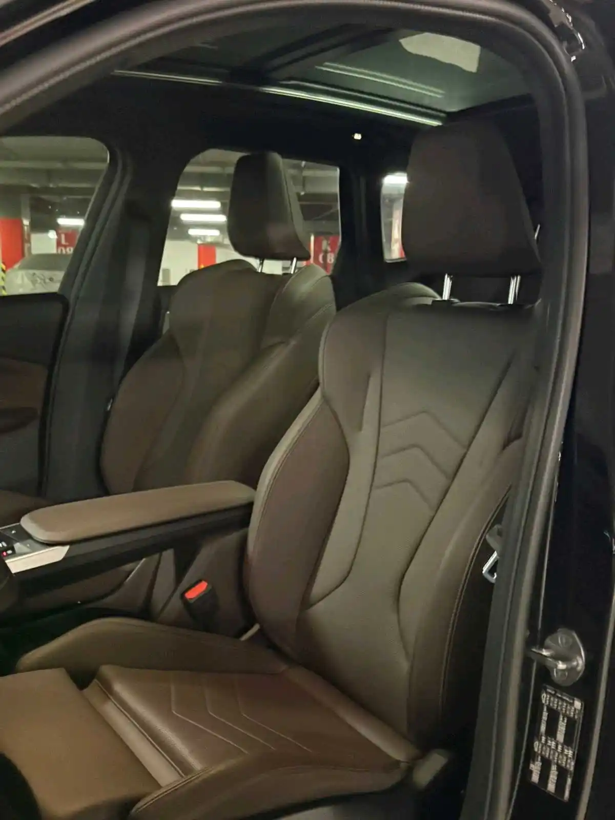 بي أم دبليو X1 2025