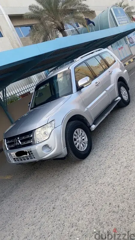 ميتسوبيشي باجيرو 2012