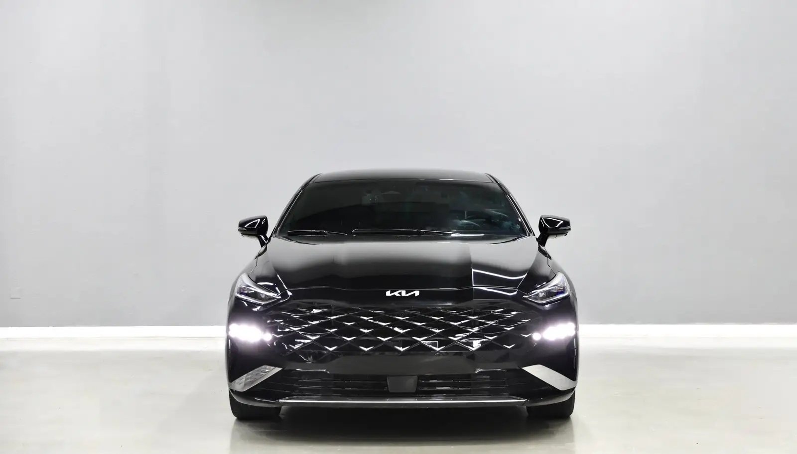 Accident Free | 2.5L | Free Insurance and Registration | Under Warranty Till 2026 | A001725