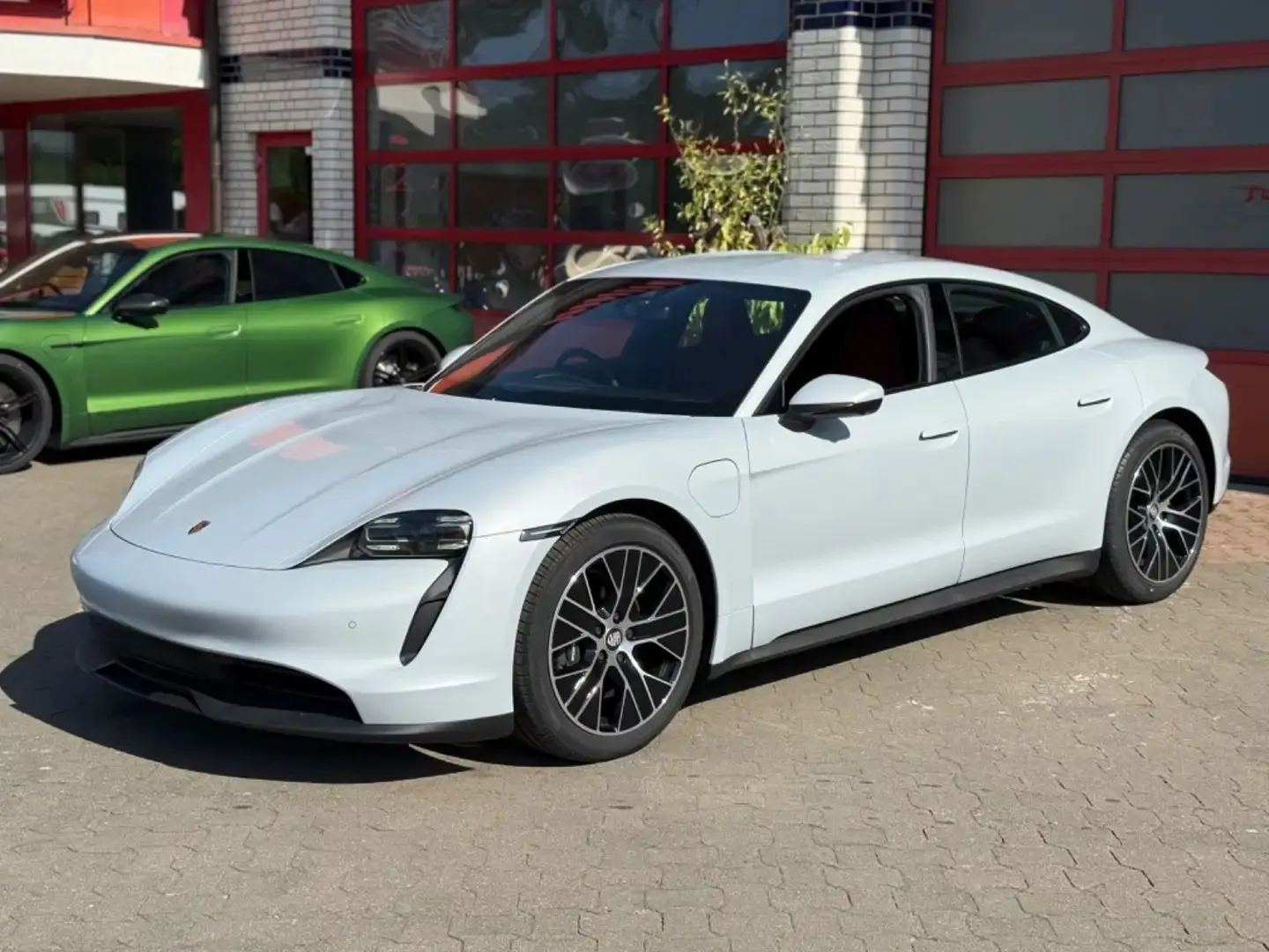 بورش تايكان 2024