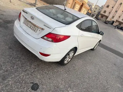 هيونداي أكسينت 2015