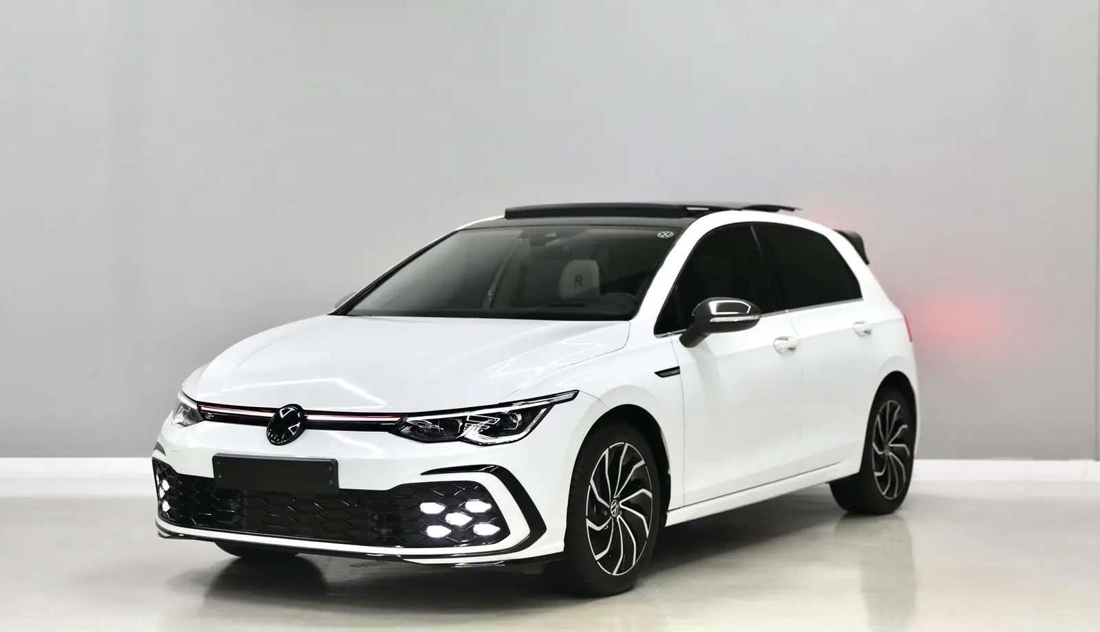 2.0L Diesel | Free insurance and Registration 2 Years Warranty | 0% Downpayment