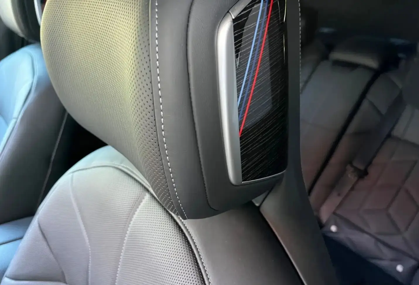 بي أم دبليو i7 2023