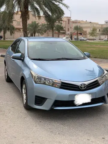 تويوتا كورولا 2015