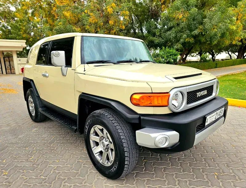 تويوتا اف جي كروزر 2023