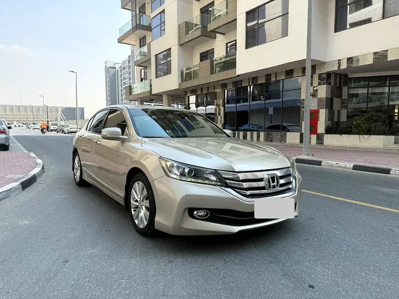 هوندا أكورد 2015