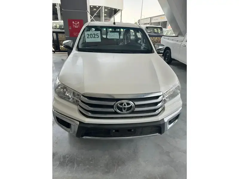 تويوتا هايلكس 2025 HILUX SC 2.4 PICK UP DIESEL MANUAL 4X2 GL 2025