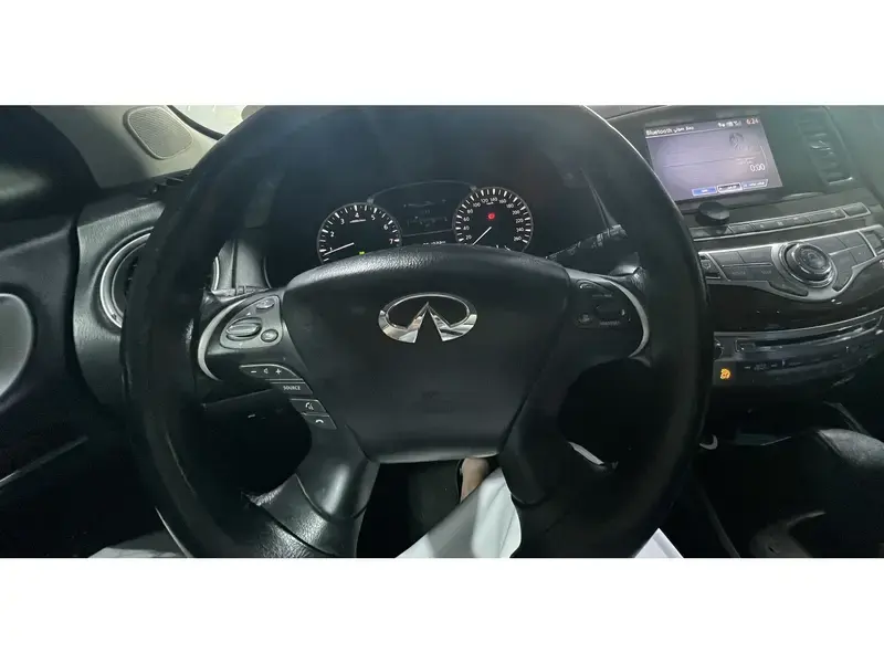 انفينيتي QX60 2015