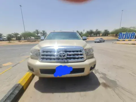 تويوتا سيكويا 2013