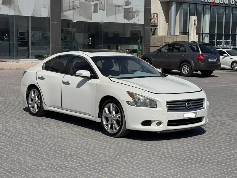 Nissan Maxima 2012