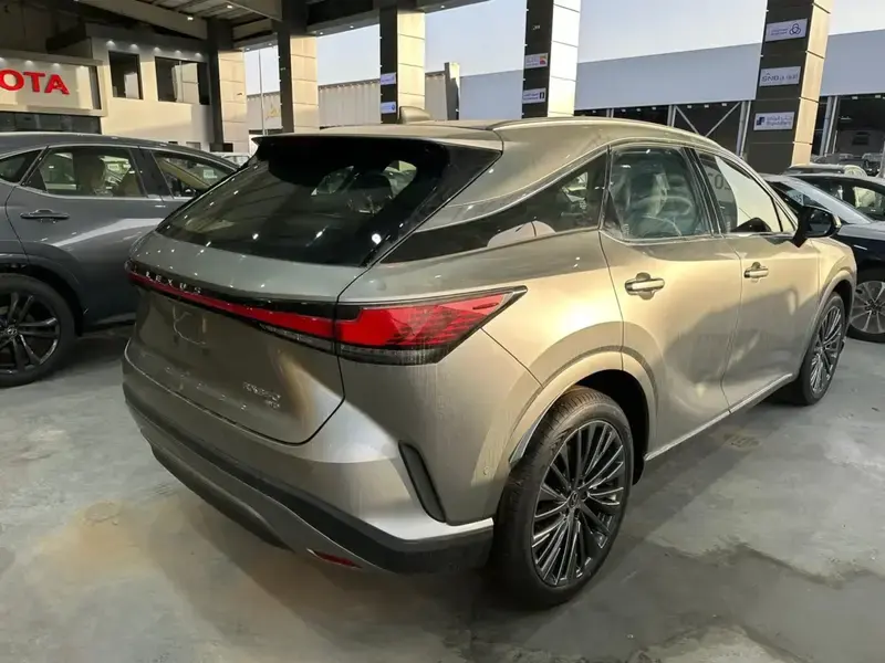 Lexus RX 2025
