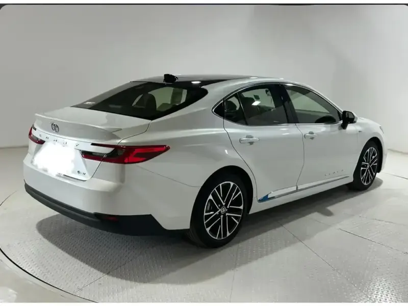 Toyota Camry 2025