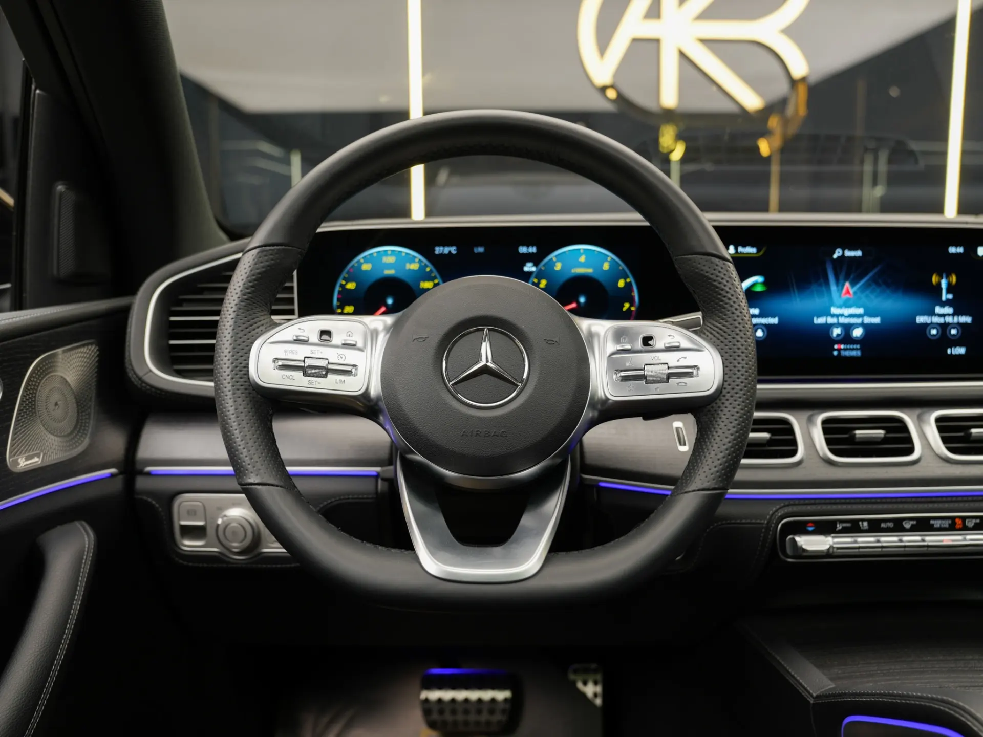 Mercedes Benz GLS Class 2023