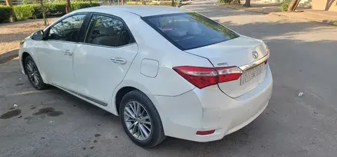 تويوتا كورولا 2015