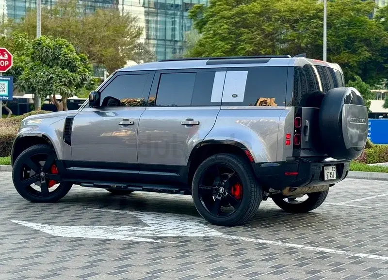 Land Rover Defender 2022