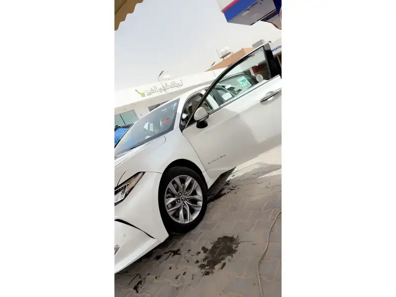 Toyota Avalon 2022