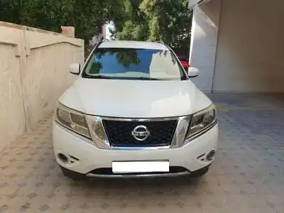Nissan Pathfinder S 3.5L (271 HP)