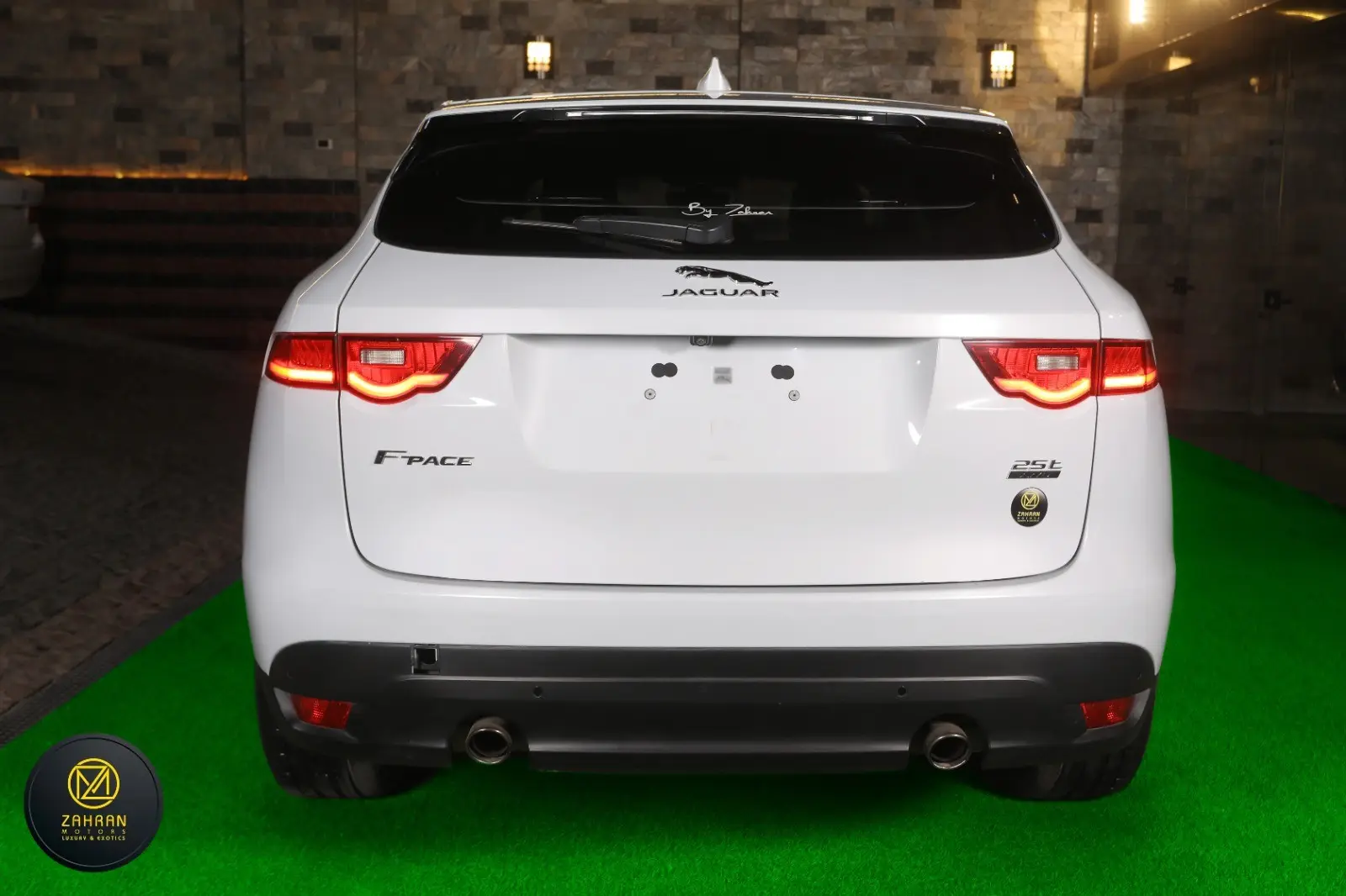 جاكوار F Pace 2019