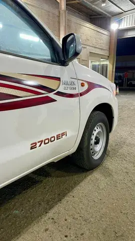 تويوتا هيلوكس 2015