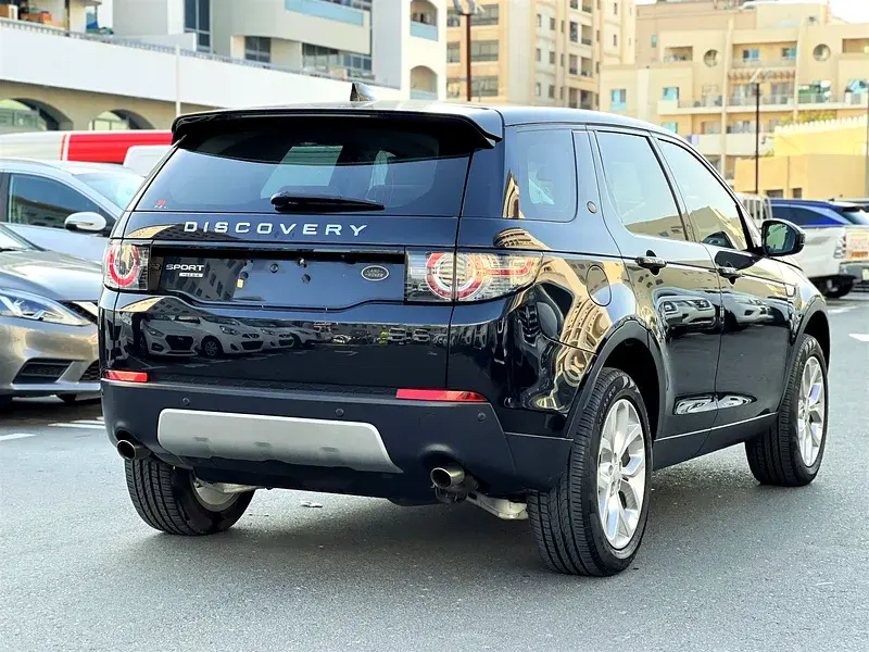 لاند روفر دسكفري سبورت 2017
