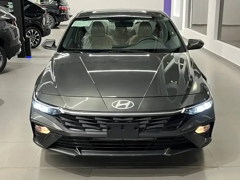 Hyundai Elantra 2025