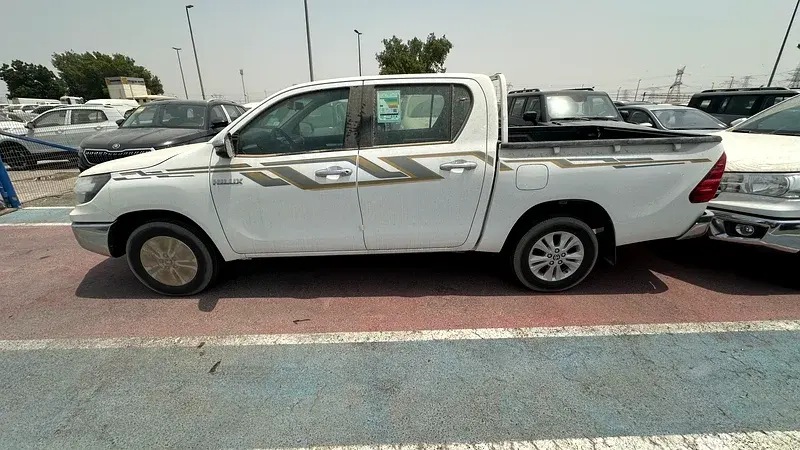 تويوتا هيلوكس 2025