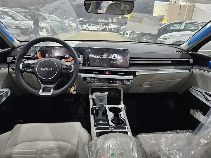 KIA K5 2025