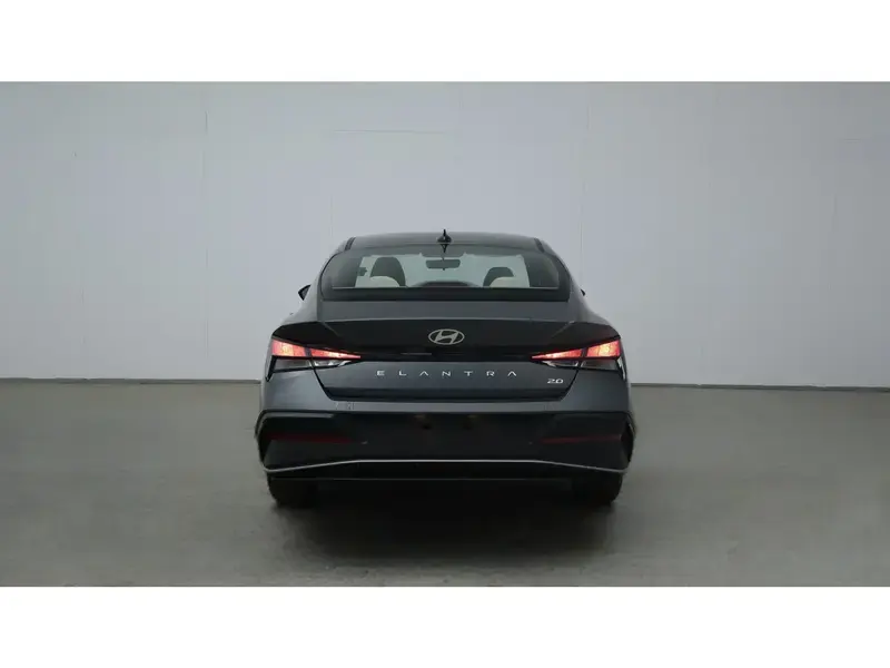 هيونداي إلنترا سمارت 2025