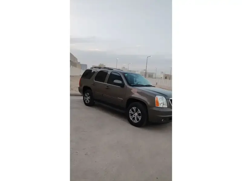 جي إم سي يوكن 2012