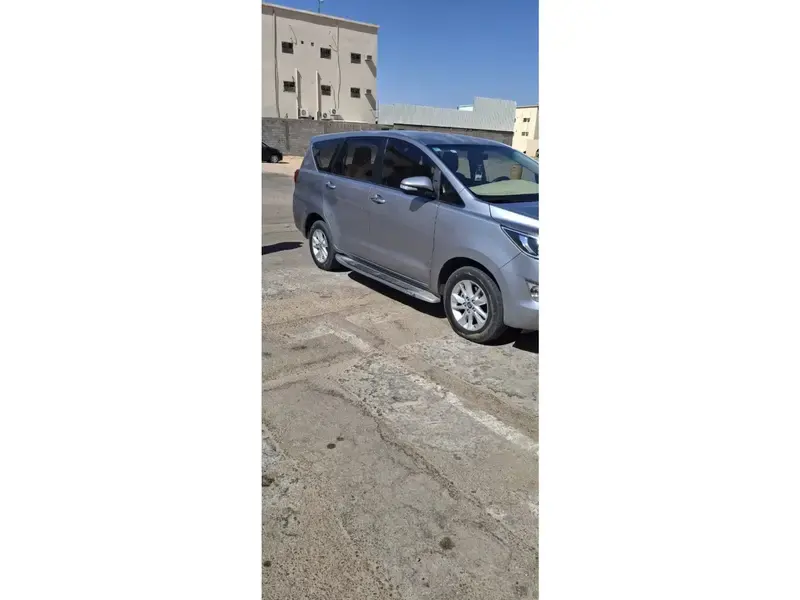 تويوتا انوفا 2017