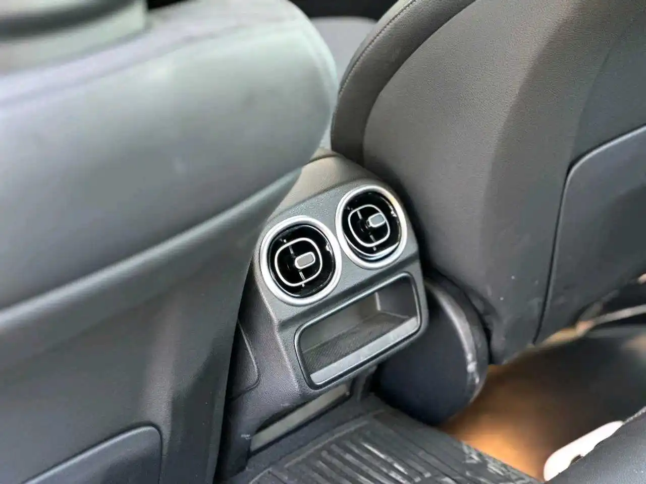 مرسيدس بنز C Class 2022