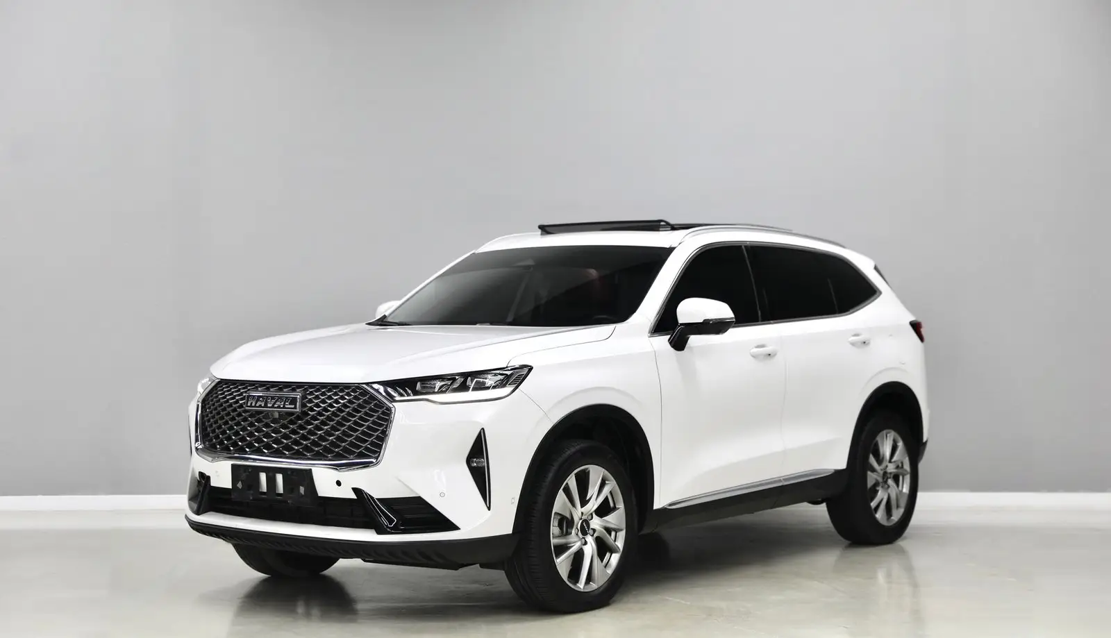 GCC | 1,250 AED Monthly | Free Insurance and Registration