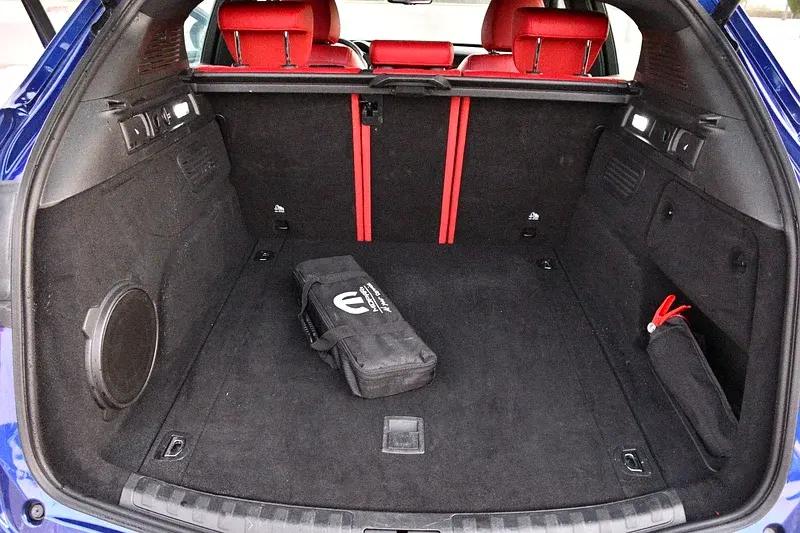 ألفا روميو ستيلفيو 2022