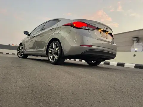 هيونداي إلنترا 2015