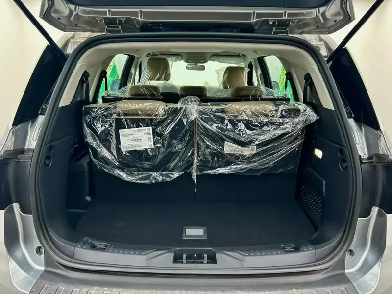 Ford EVEREST 2024