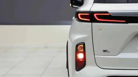 تويوتا Urban Cruiser 2025 الجديد