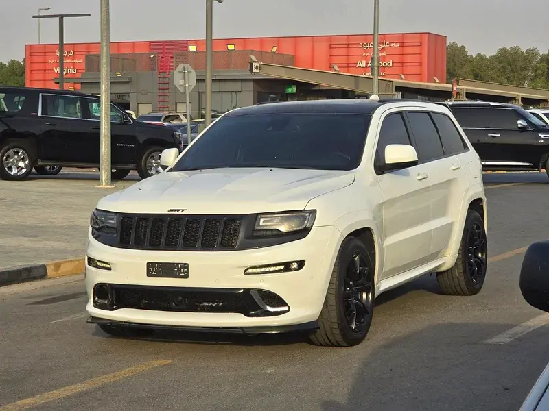 جيب جراند شيروكي 2015