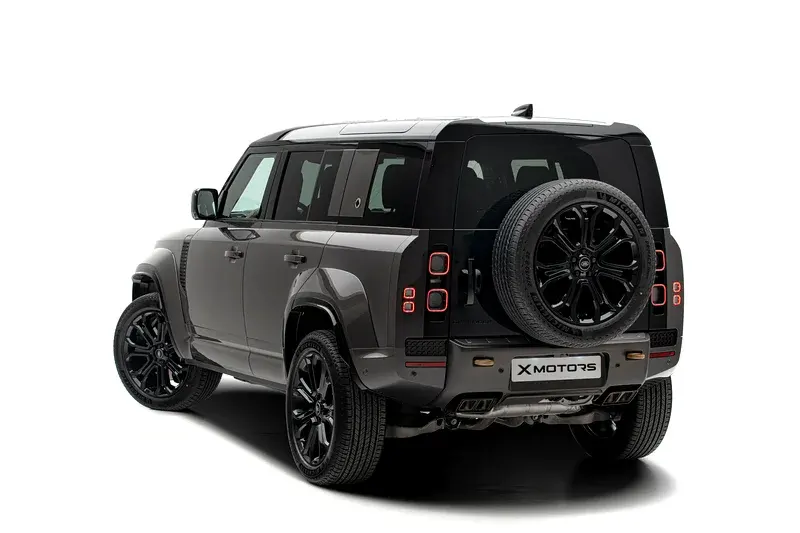 Land Rover Defender 2025