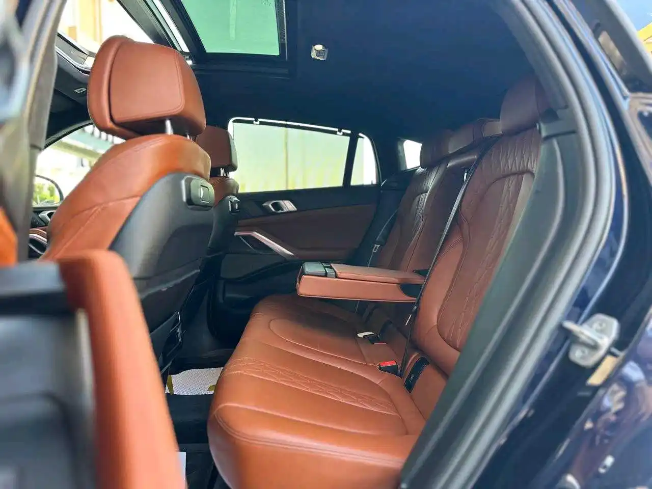 بي أم دبليو X6 2024