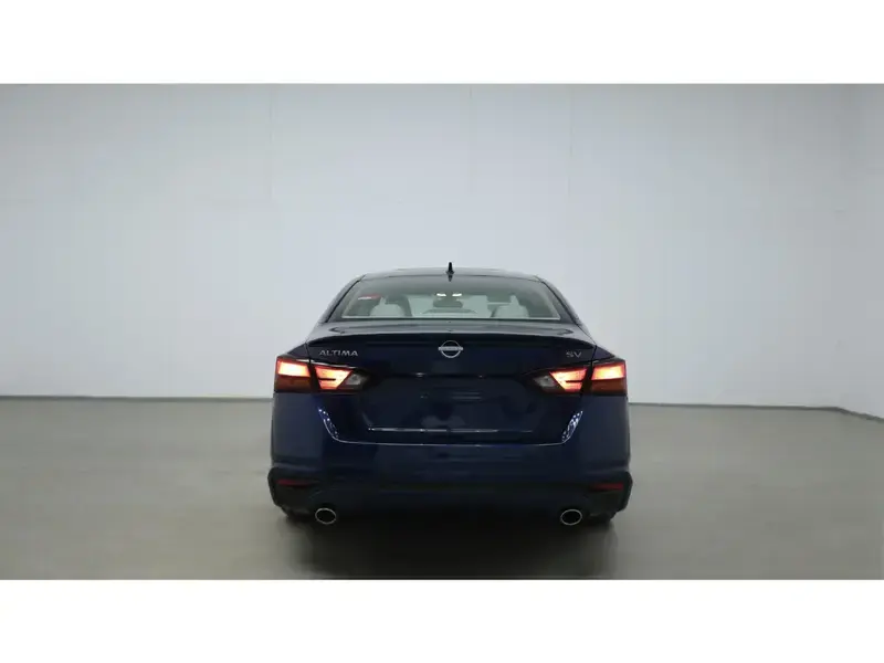 نيسان التيما نص فل SV 2025