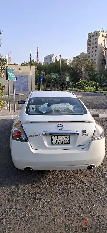 Nissan Altima 2011