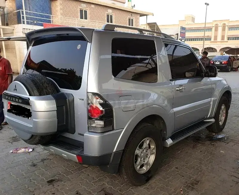 ميتسوبيشي باجيرو 2007