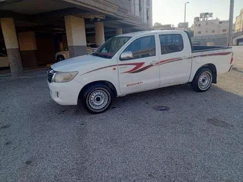 تويوتا هيلوكس 2014