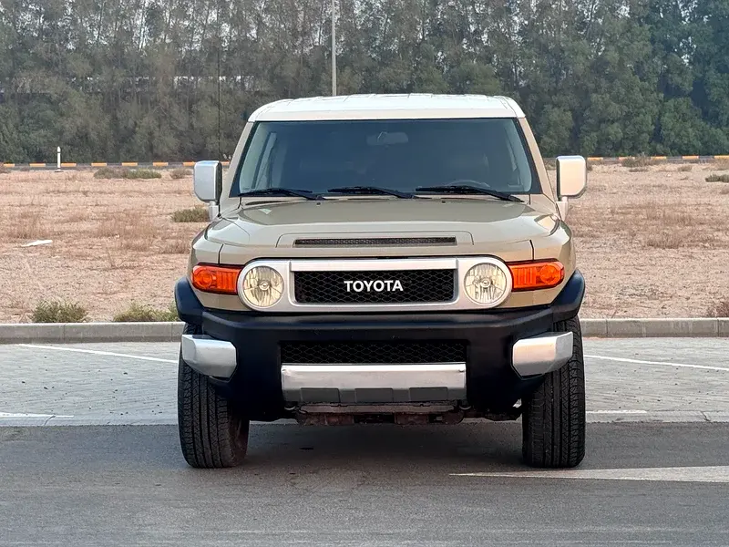 تويوتا اف جي كروزر 2013